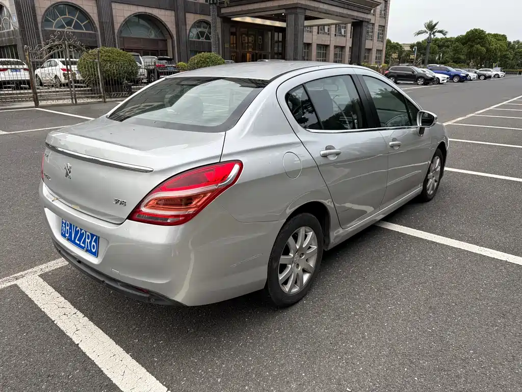 Peugeot 308 — миниатюра 6