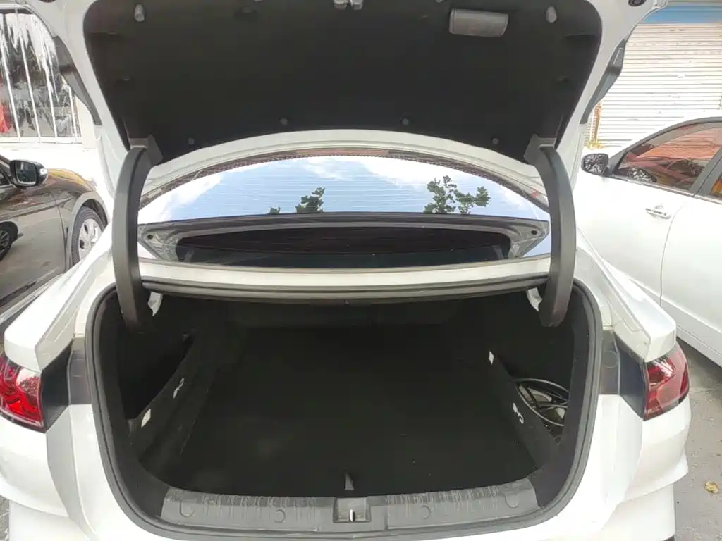 BYD Qin L — миниатюра 19
