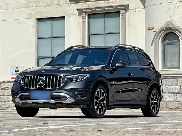 mercedes-benz glc