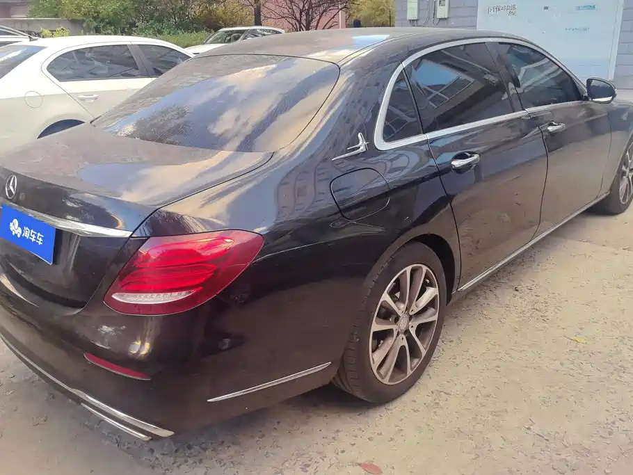 Mercedes-Benz E-Class — миниатюра 3