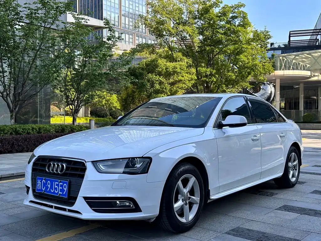 Audi A4L 2014