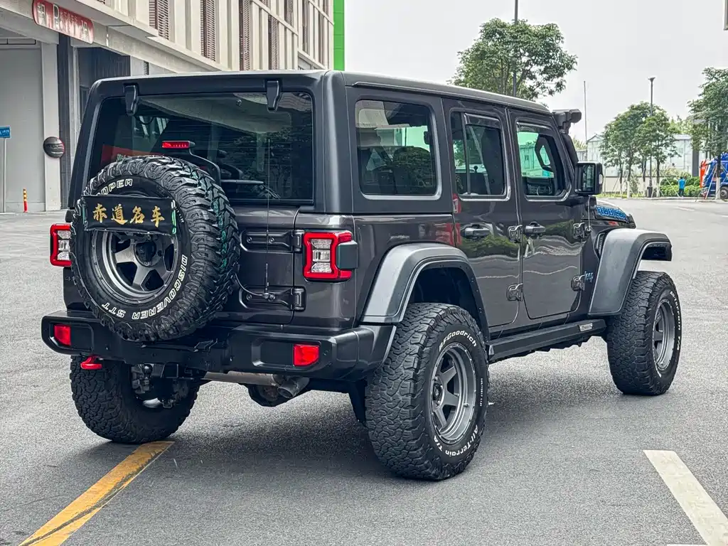 Jeep Wrangler PHEV — миниатюра 3
