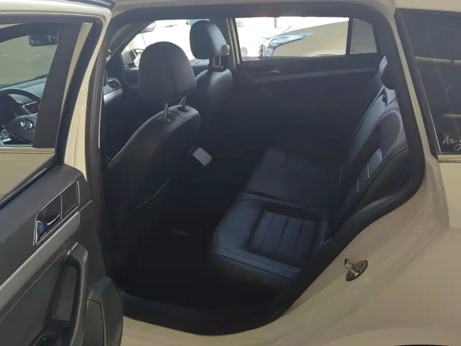 Volkswagen Gran Lavida — миниатюра 11