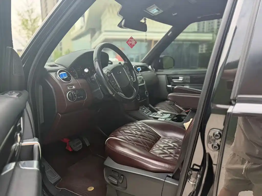 Land Rover Discovery 2015 3.0 SC V6 SE