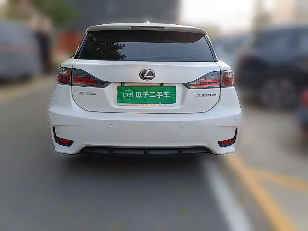 Lexus CT — миниатюра 3