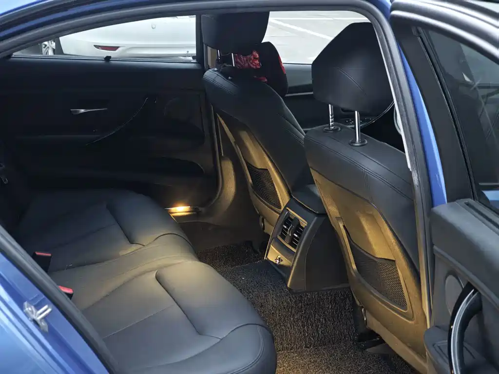 BMW 3 Series — миниатюра 7