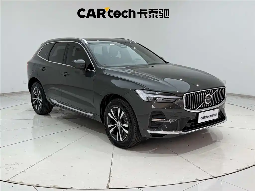 Volvo XC60 2022 B5 Luxury