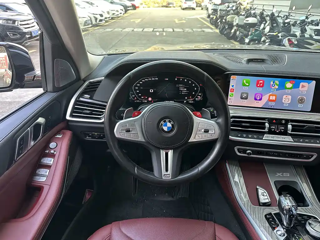 BMW X5 2022 xDrive 30Li Premium M Sport