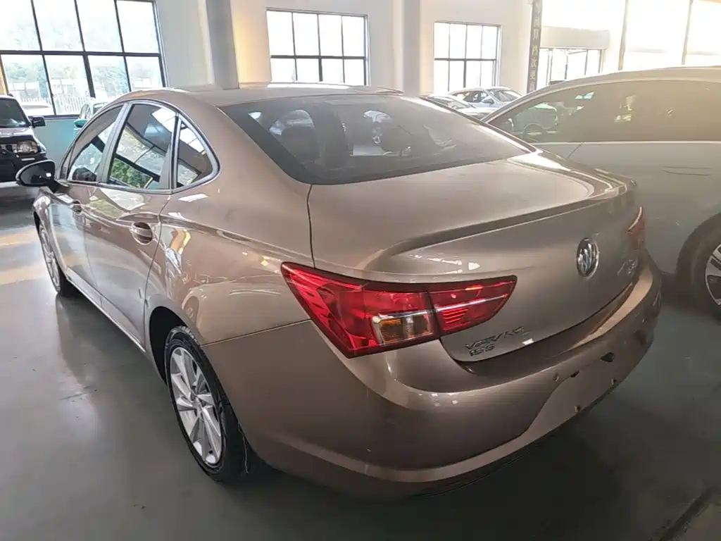 Buick Verano — миниатюра 5