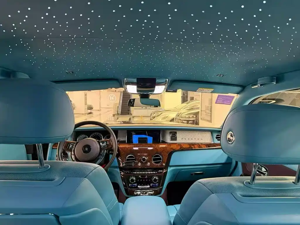 Rolls-Royce Phantom — миниатюра 3