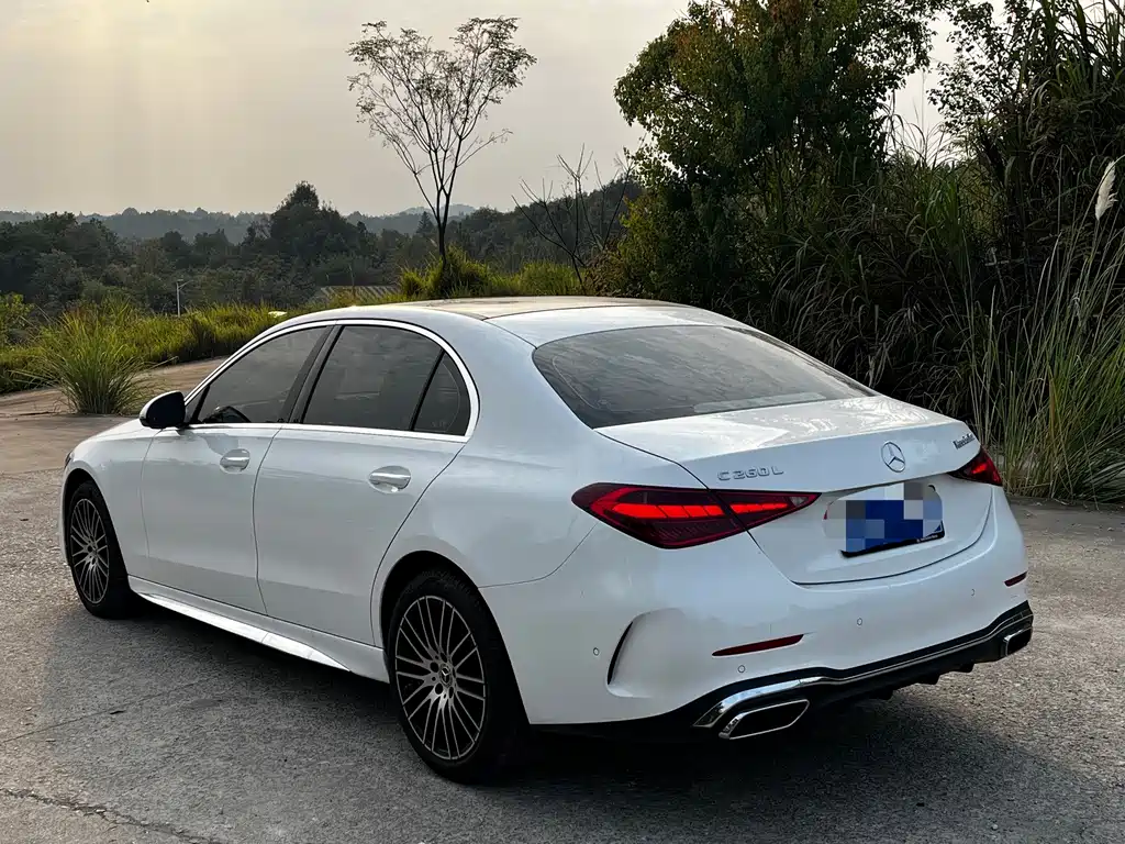 Mercedes-Benz C-Class — миниатюра 11