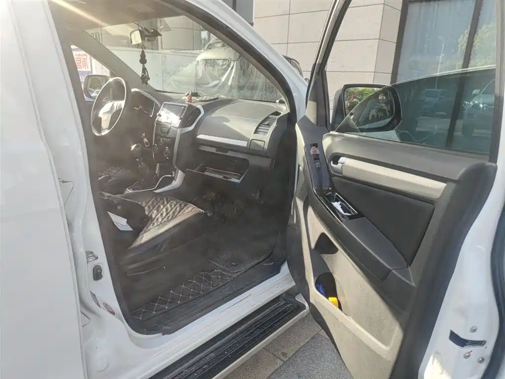 Isuzu Lingtuo — миниатюра 20