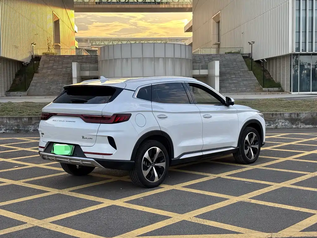 BYD PLUS New Energy — миниатюра 5