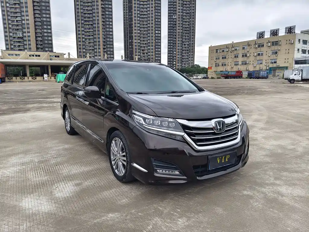 Honda Elysion 2016 2.4L