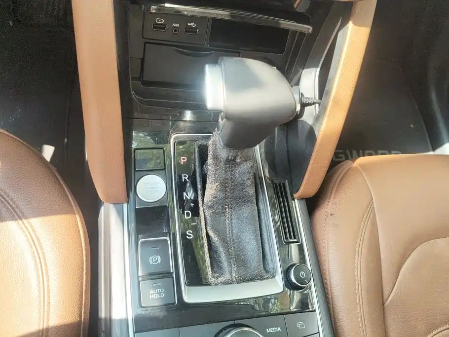 Borgward BX7 — миниатюра 16
