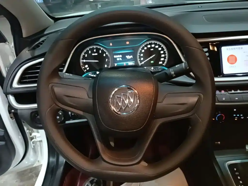 Buick Excelle — миниатюра 11