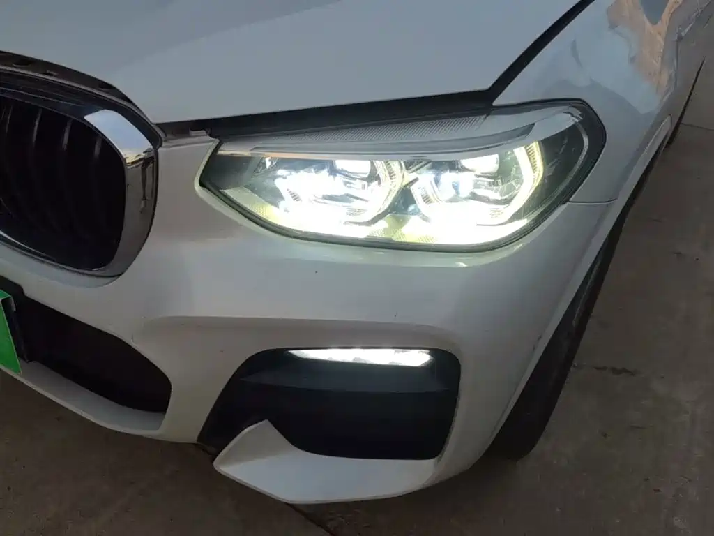 BMW X3 — миниатюра 24