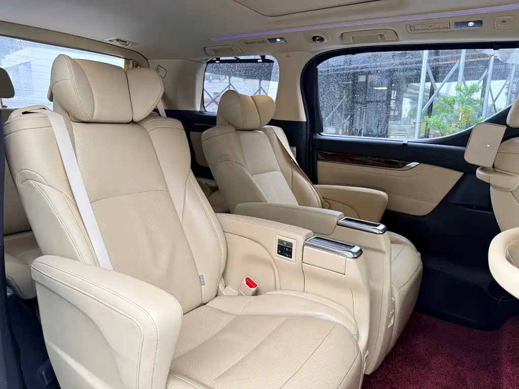 Toyota Alphard 2018 3.5L Luxury