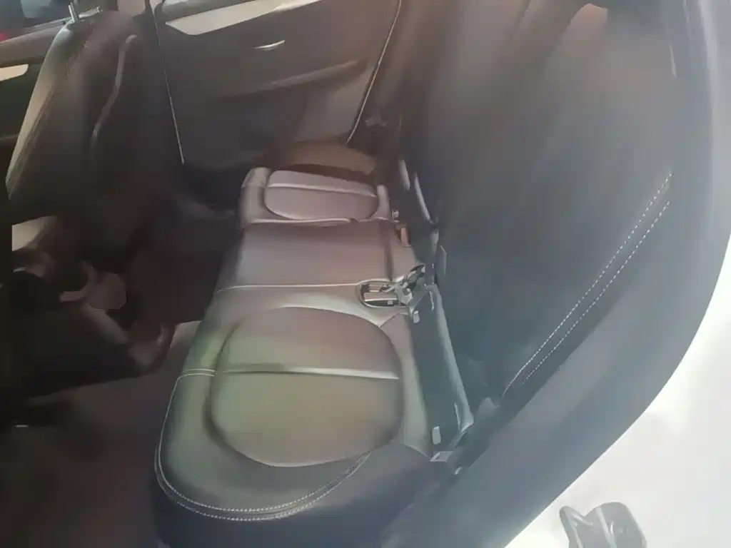 BMW 2 Series Active Tourer — миниатюра 17