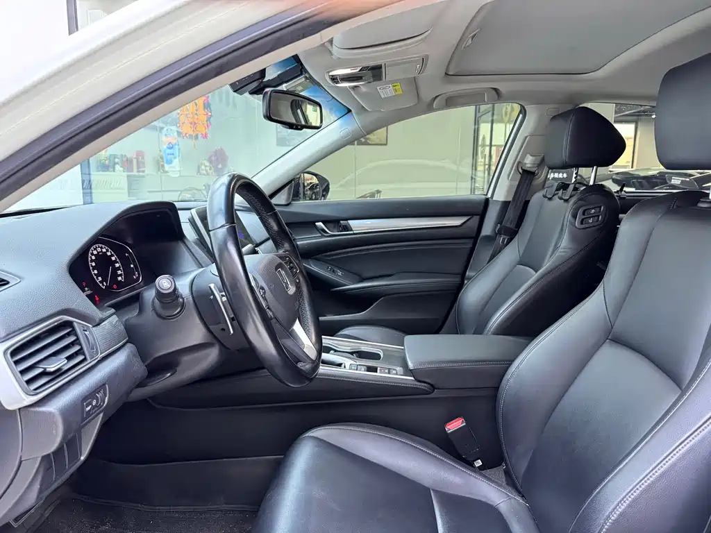 Honda Accord — миниатюра 9