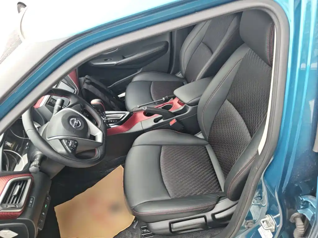 Nissan Bluebird — миниатюра 15
