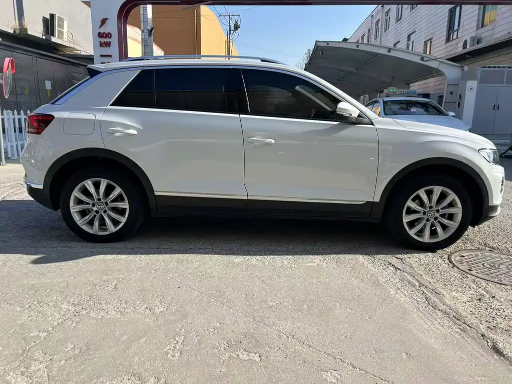 VOLKSWAGEN T ROC EXPLORING SONGS