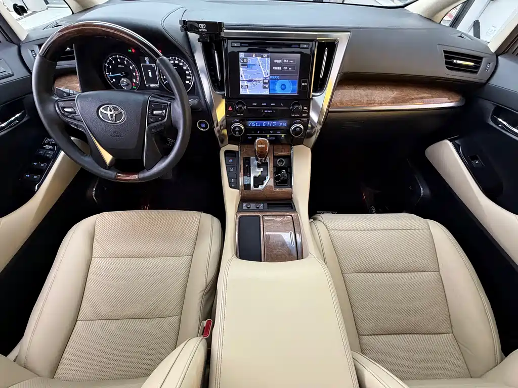 Toyota Alphard 2015 3.5L Luxury