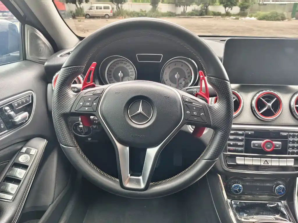 Mercedes-Benz GLA — миниатюра 15