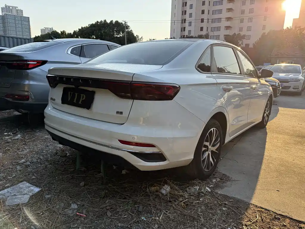 Geely Emgrand — миниатюра 4