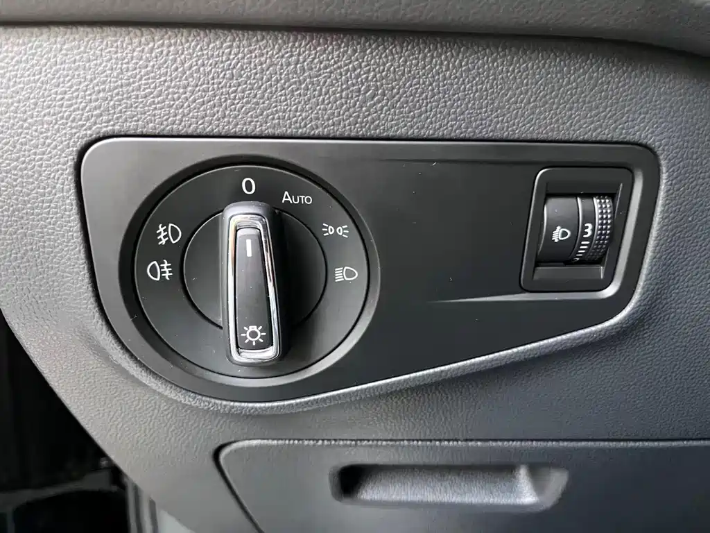Volkswagen Tiguan L — миниатюра 6