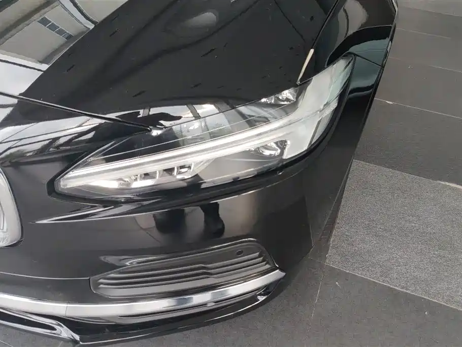 Volvo S90 2020 T8 E Luxury