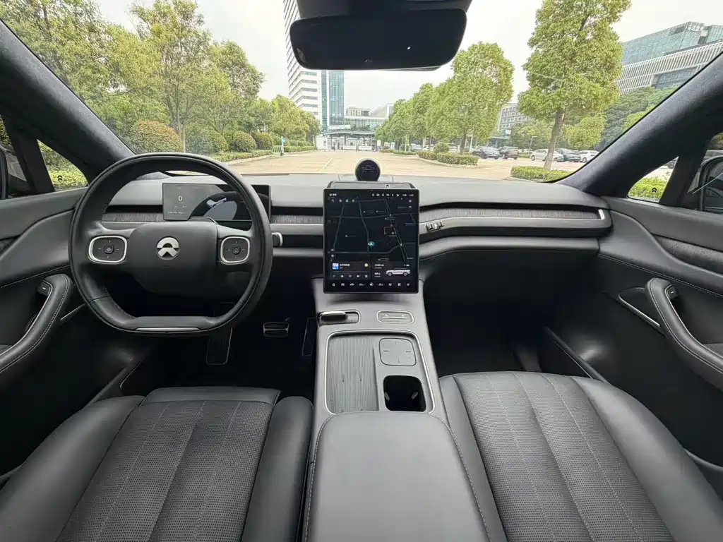 NIO ES8 2023 75kWh Executive