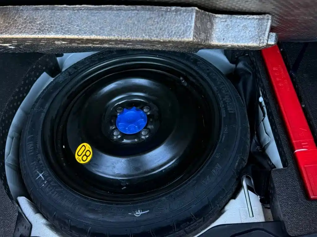 TOYOTA YARIS L ZHIXUAN