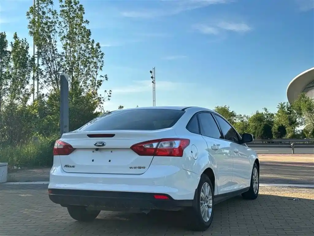 Ford Focus 2012 1.6L AT Comfort