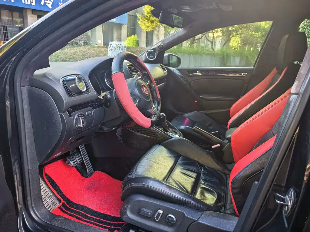 Volkswagen Golf GTI — миниатюра 16