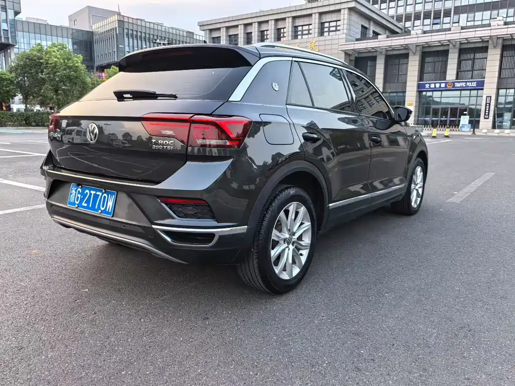 Volkswagen T-Roc — миниатюра 7