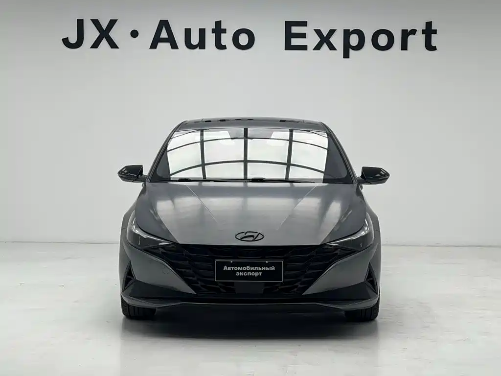 Hyundai Elantra 2022 Silver/gray из Китая