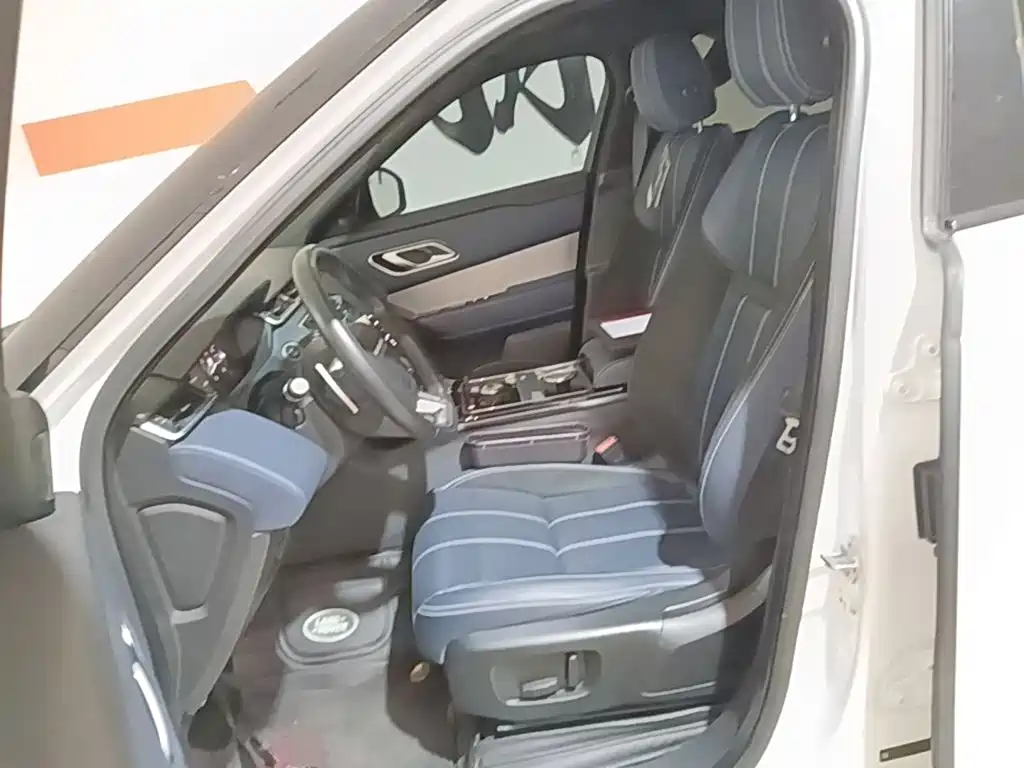 Land Rover Velar — миниатюра 15