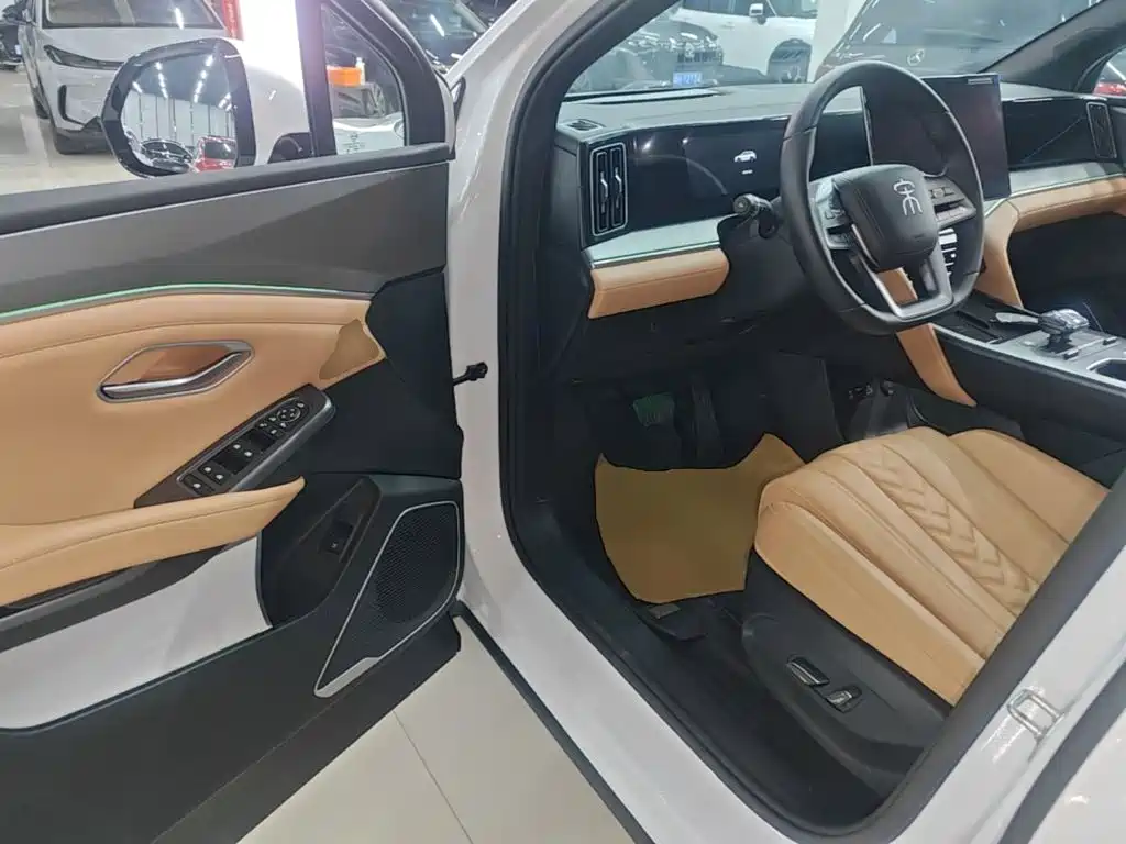 BYD L DM-i — миниатюра 16