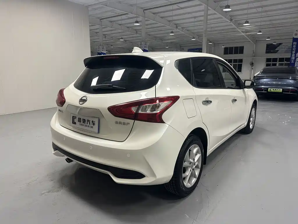 Nissan Tiida — миниатюра 4