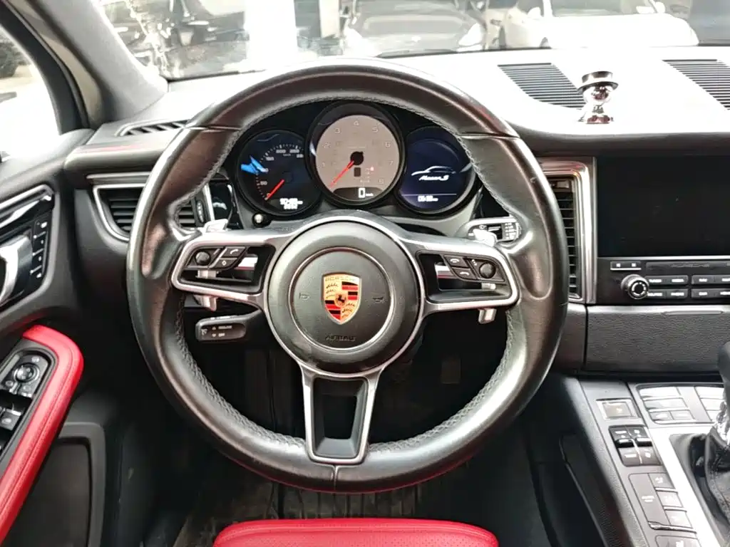 Porsche Macan — миниатюра 15