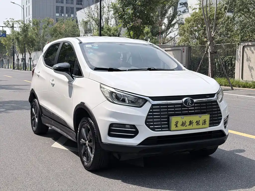 BYD Yuan EV — миниатюра 3