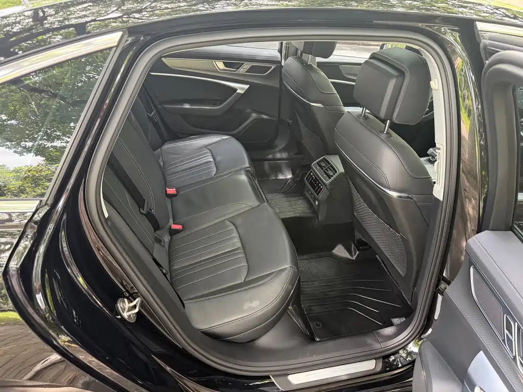 Audi A6L — миниатюра 15