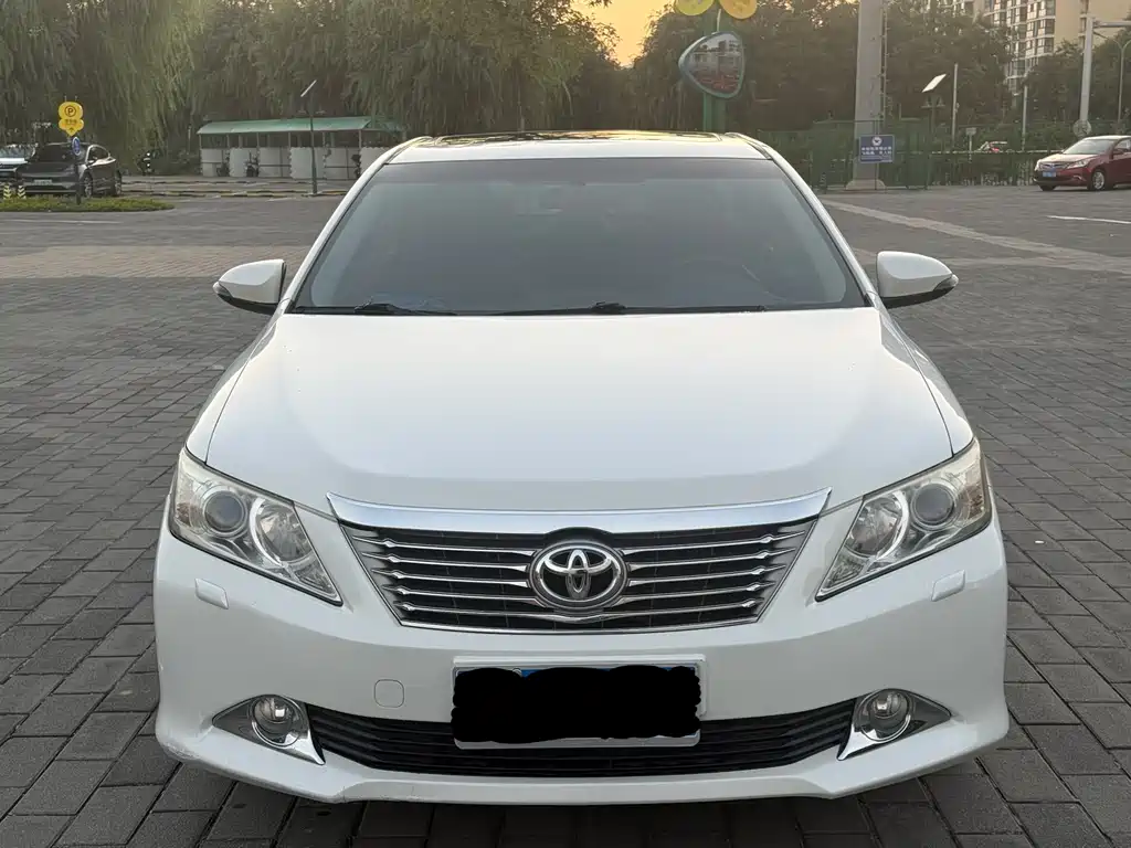 Toyota Camry — миниатюра 2