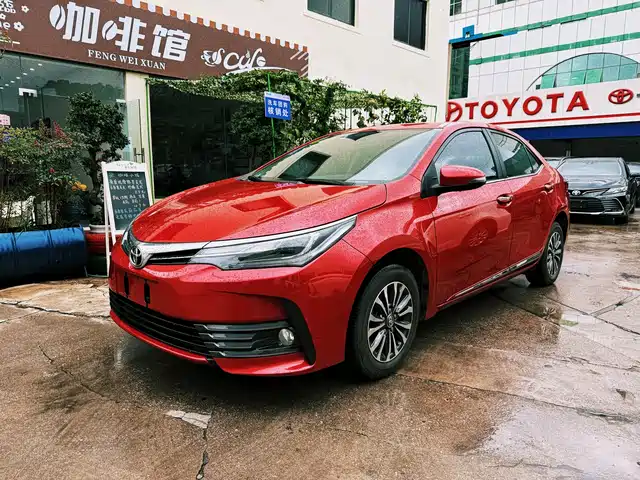 TOYOTA COROLLA 2018