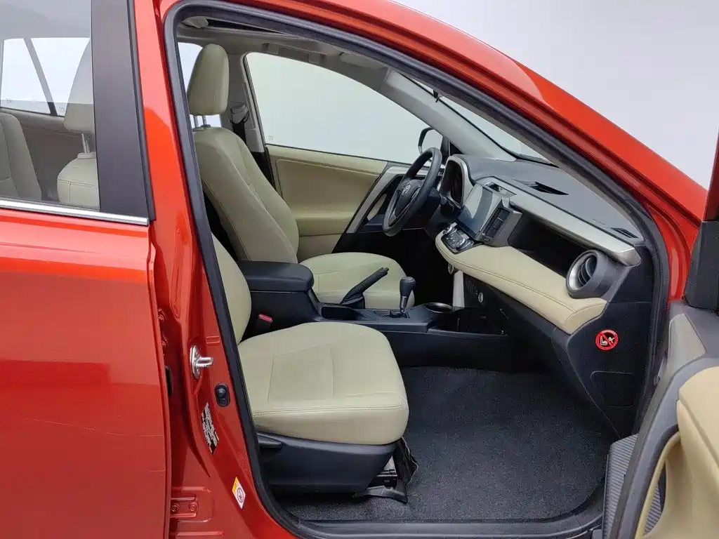 Toyota RAV4 — миниатюра 23
