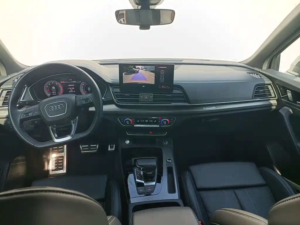 Audi Q5L 2025 40 TFSI Luxury