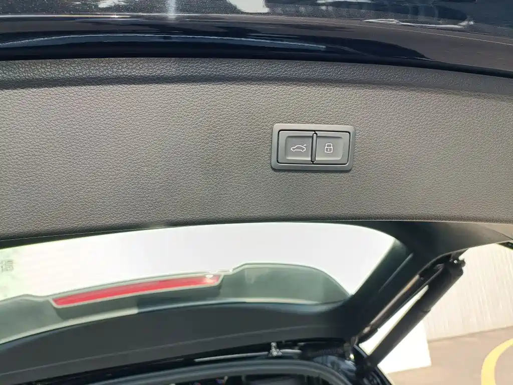 Audi Q5L 2025 40 TFSI Luxury