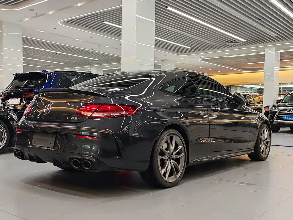 Mercedes-Benz C-Class AMG — миниатюра 5