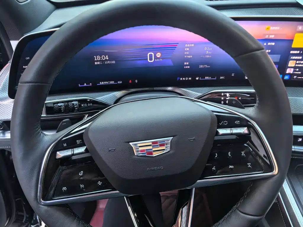 Cadillac XT5 — миниатюра 14